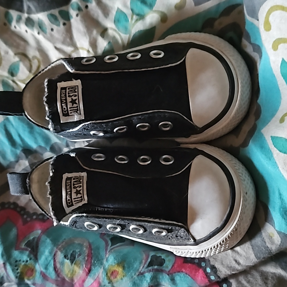 Converse all star baby shoes black and white size 5 toddler